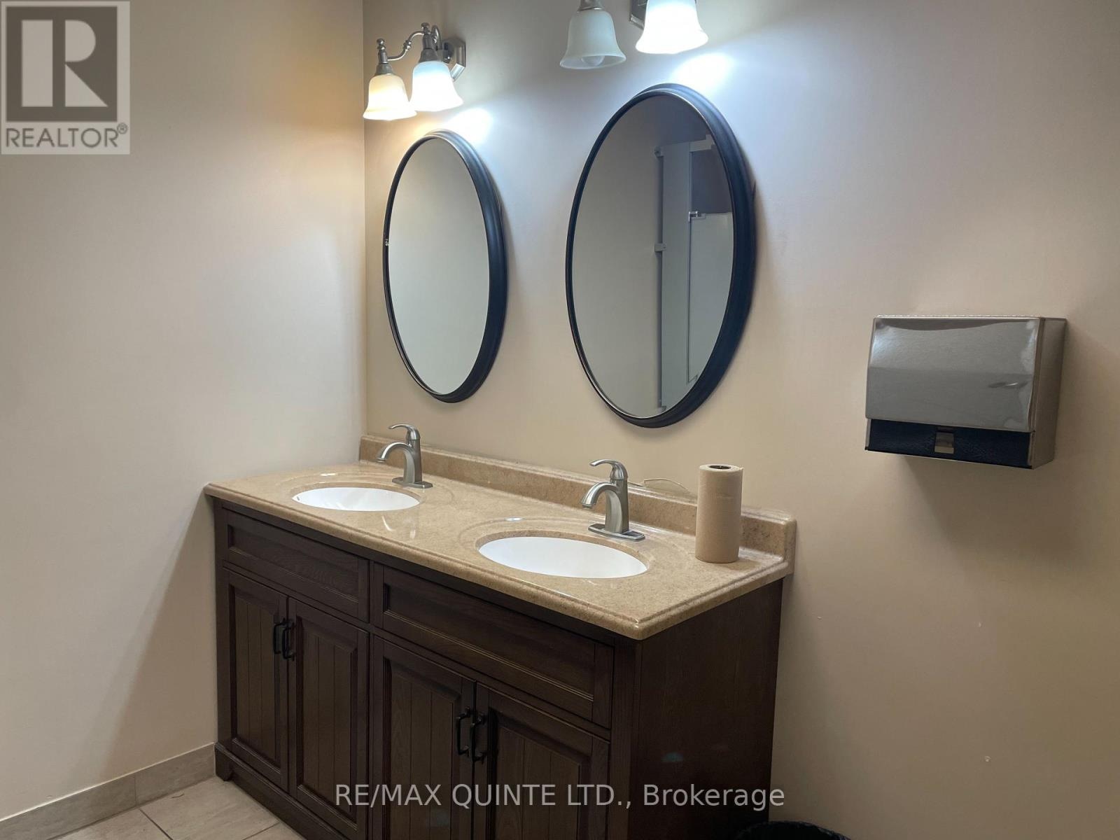 204 - 69-71 Dundas Street W, Quinte West, Ontario  K8V 3P4 - Photo 9 - X12230094