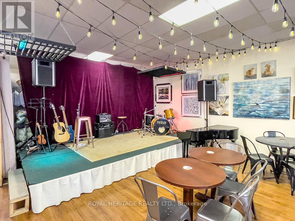 313 Front Street, Belleville, Ontario  K8N 2Z9 - Photo 11 - X12426143