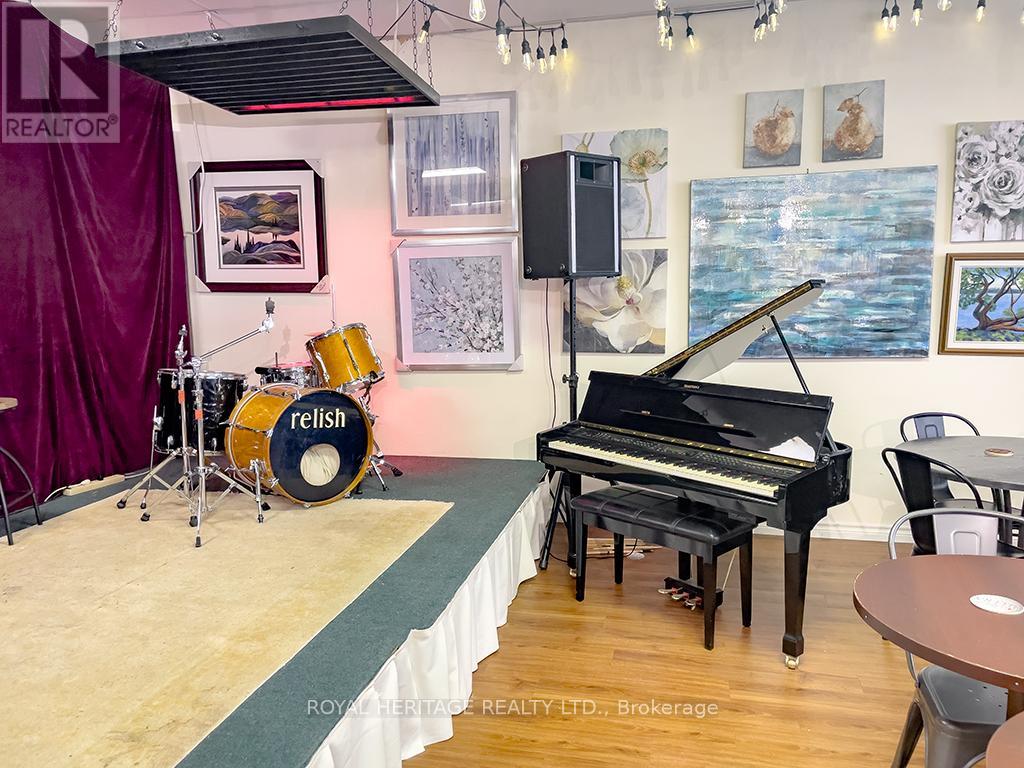 313 Front Street, Belleville, Ontario  K8N 2Z9 - Photo 12 - X12426143