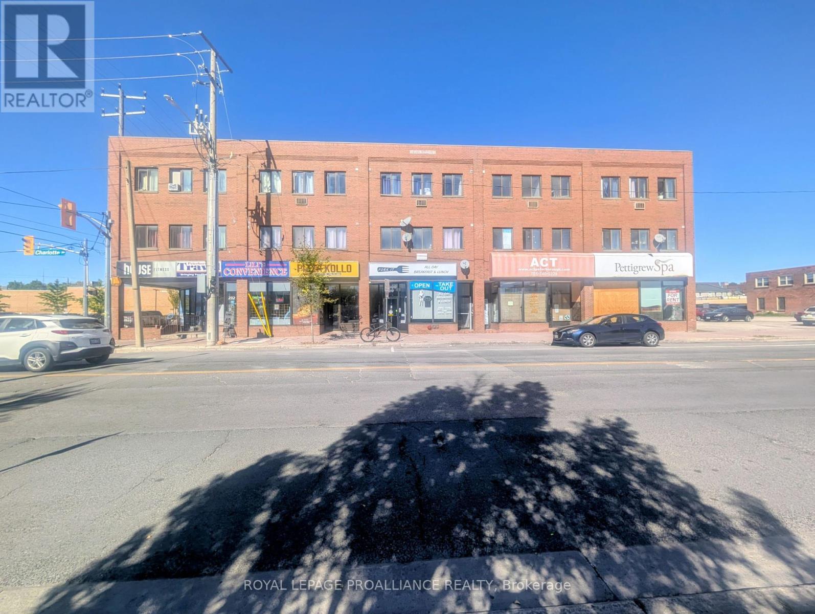 224 Charlotte Street, Peterborough, Ontario  K9J 2T8 - Photo 6 - X12464847