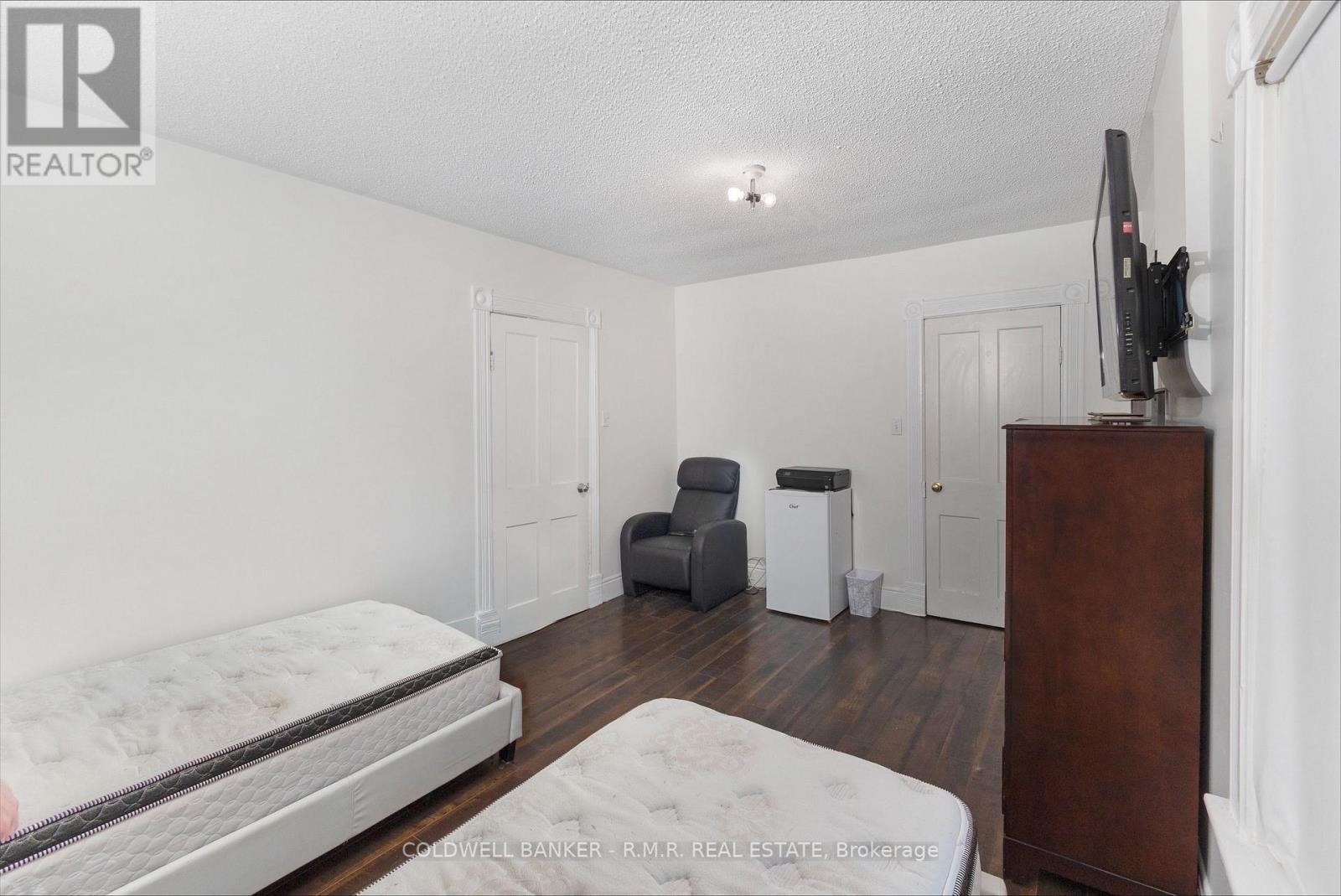 52 Glenelg Street E, Kawartha Lakes, Ontario K9V 1Z3 - Photo 15 - X12483688