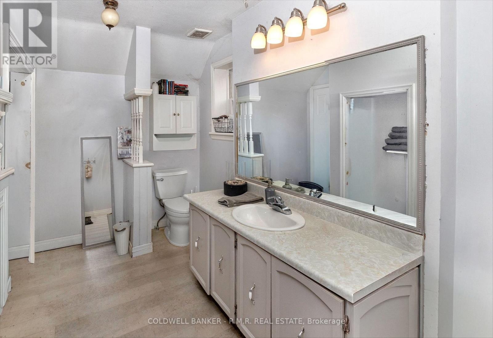 52 Glenelg Street E, Kawartha Lakes, Ontario K9V 1Z3 - Photo 17 - X12483688