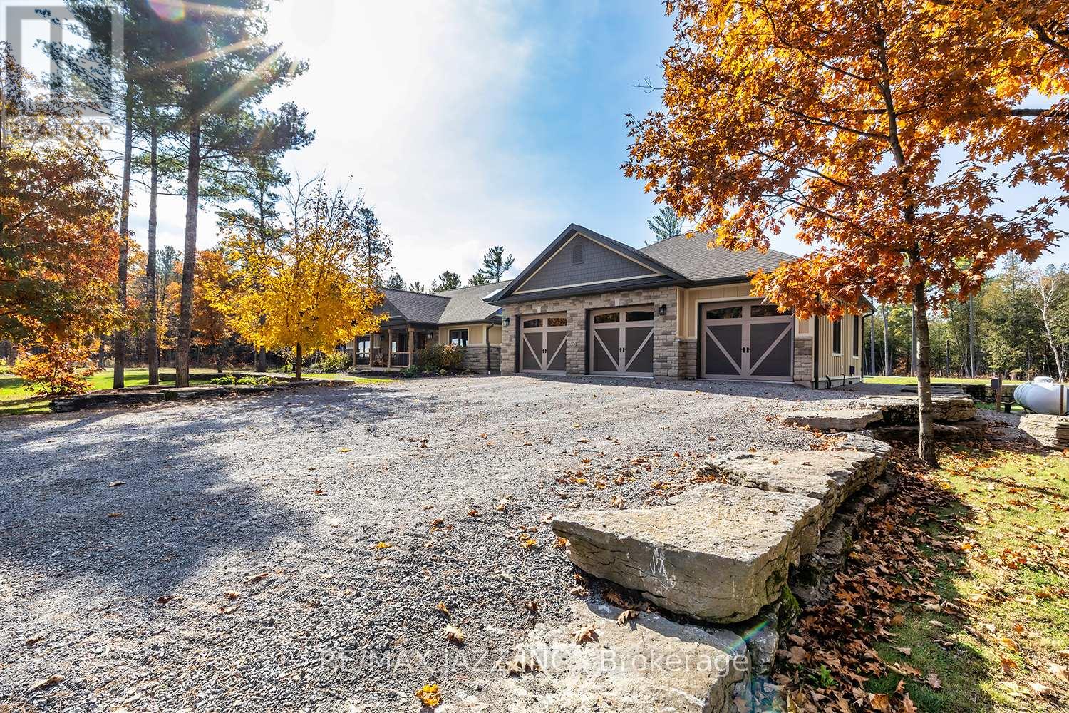 19 Ledge Road, Trent Lakes, Ontario K0M 1A0 - Photo 3 - X12498736