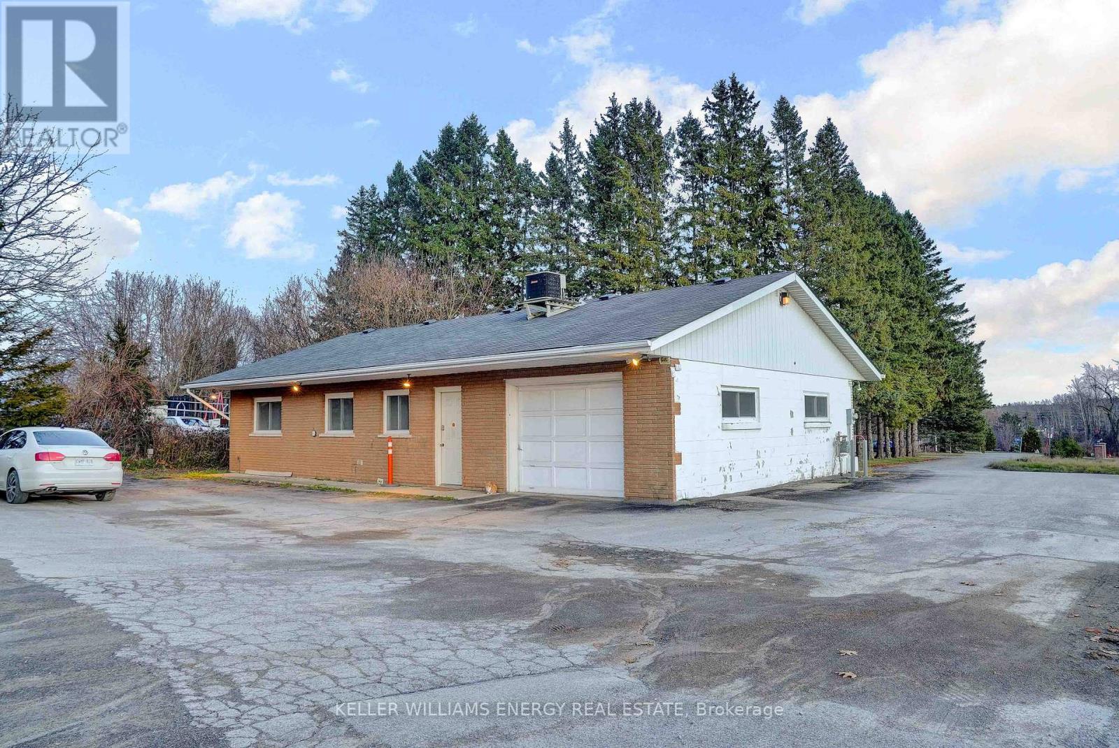 996 County Road 40 Road, Quinte West, Ontario  K8V 5P4 - Photo 1 - X12572622