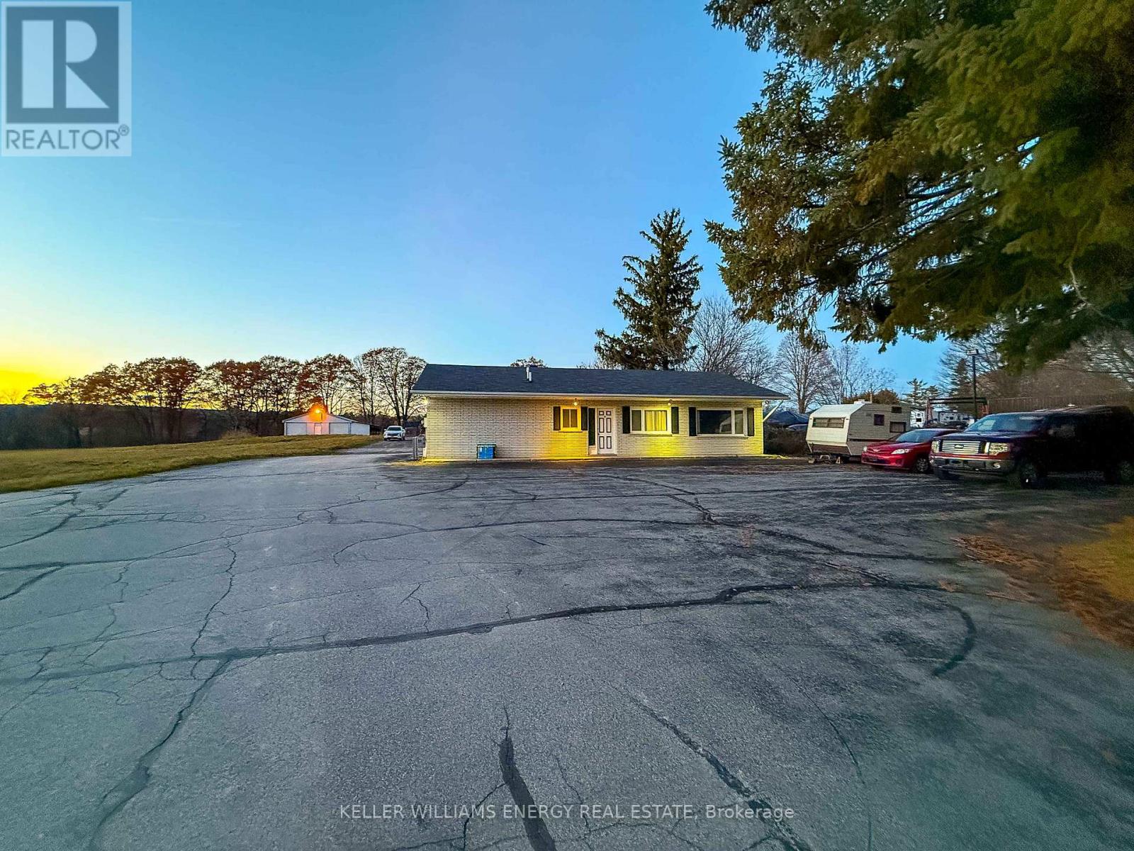 996 County Road 40 Road, Quinte West, Ontario  K8V 5P4 - Photo 3 - X12572622