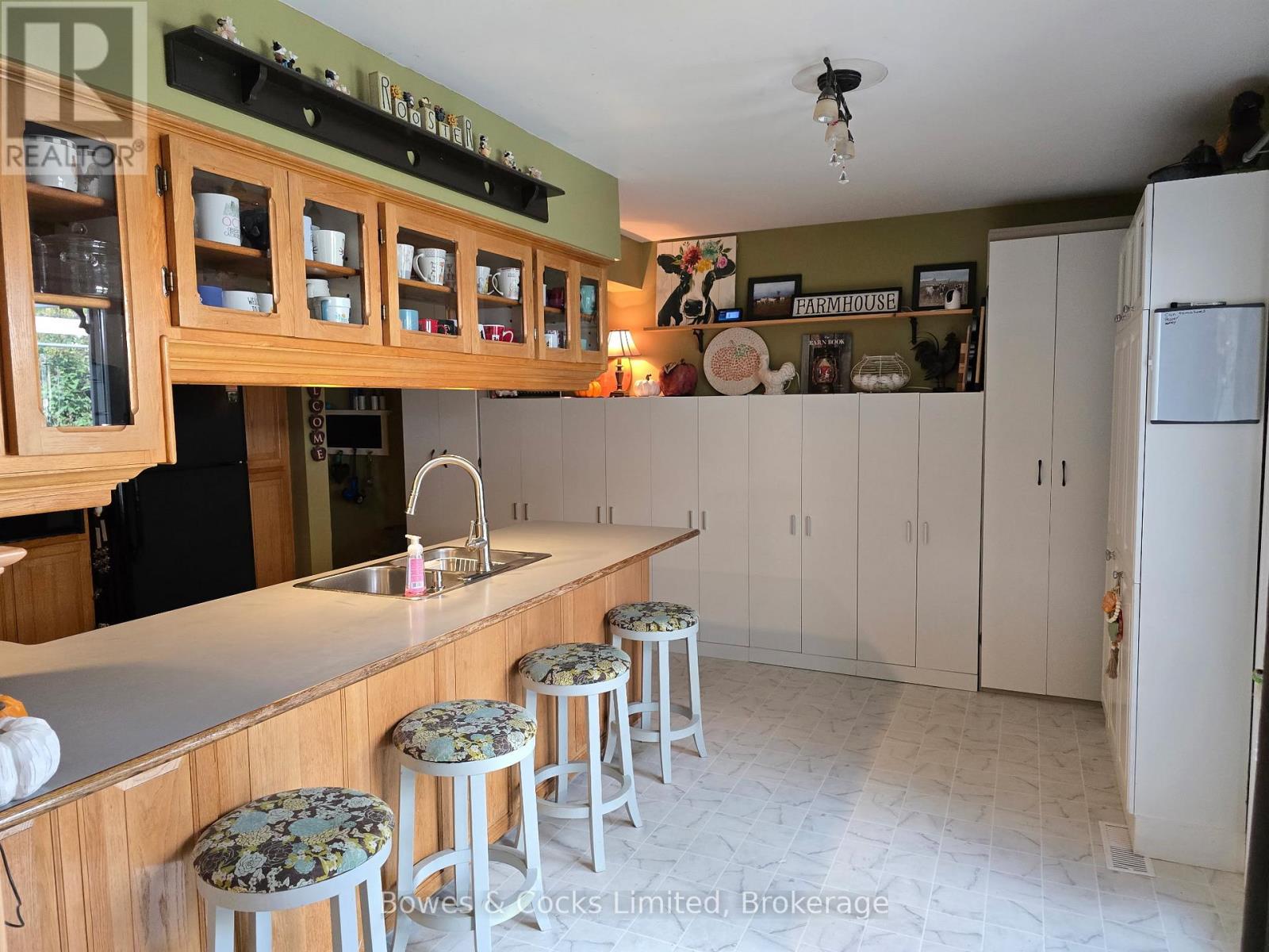 33 Maple Grove Road, Kawartha Lakes, Ontario  K9V 4R6 - Photo 9 - X12389682