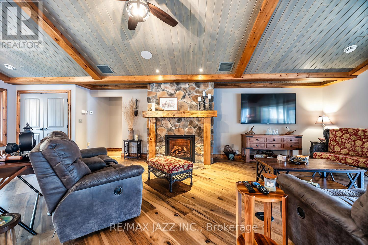 19 Ledge Road, Trent Lakes, Ontario K0M 1A0 - Photo 7 - X12498736