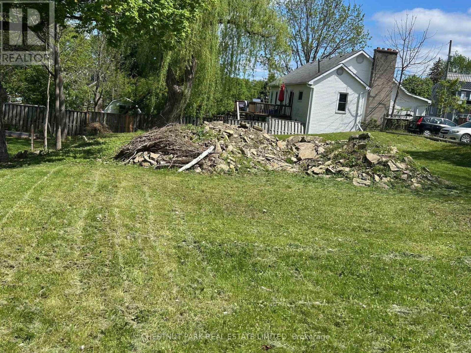 107 Union Street, Prince Edward County, Ontario  K0K 2T0 - Photo 4 - X12660586