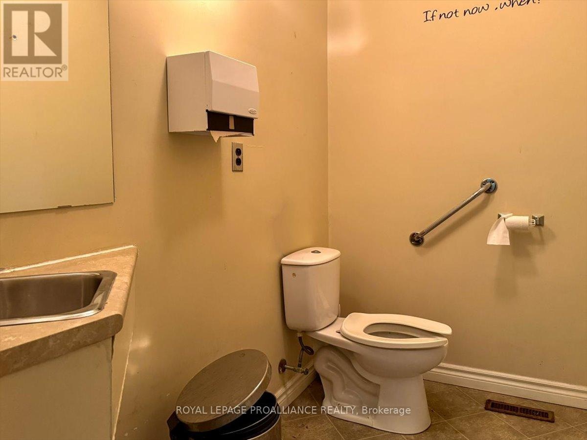 331 & 333 Picton Main Street, Prince Edward County, Ontario  K0K 2T0 - Photo 40 - X12663636