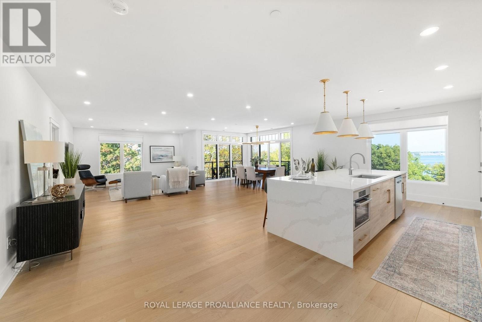 409 - 17 Cleave Avenue, Prince Edward County, Ontario  K0K 2T0 - Photo 3 - X12486858