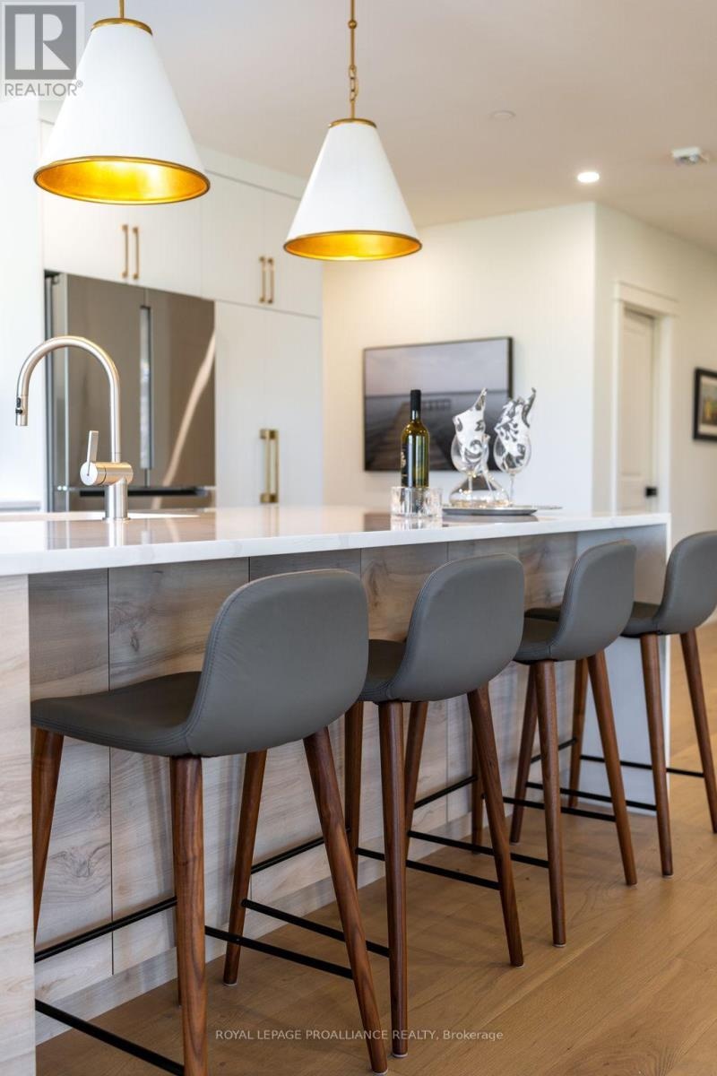 409 - 17 Cleave Avenue, Prince Edward County, Ontario  K0K 2T0 - Photo 8 - X12486858