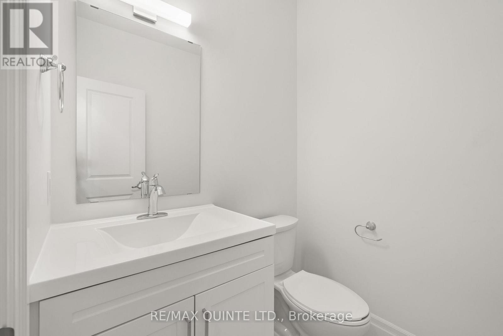 51 Evans Street, Prince Edward County, Ontario  K0K 2T0 - Photo 11 - X12320132