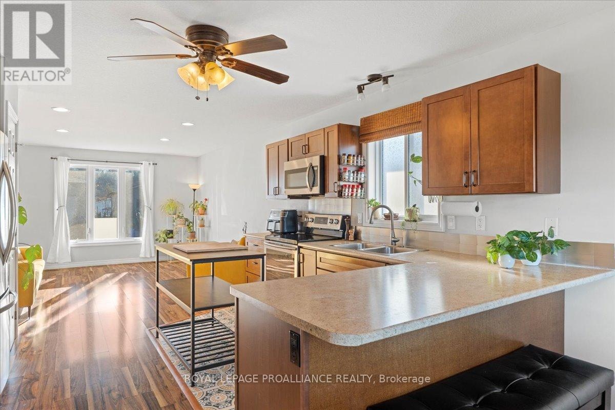 189 Nicholas Street, Quinte West, Ontario  K8V 6E8 - Photo 15 - X12772602