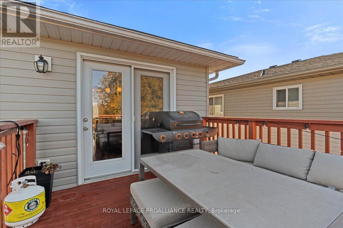 189 Nicholas Street, Quinte West, Ontario  K8V 6E8 - Photo 32 - X12772602