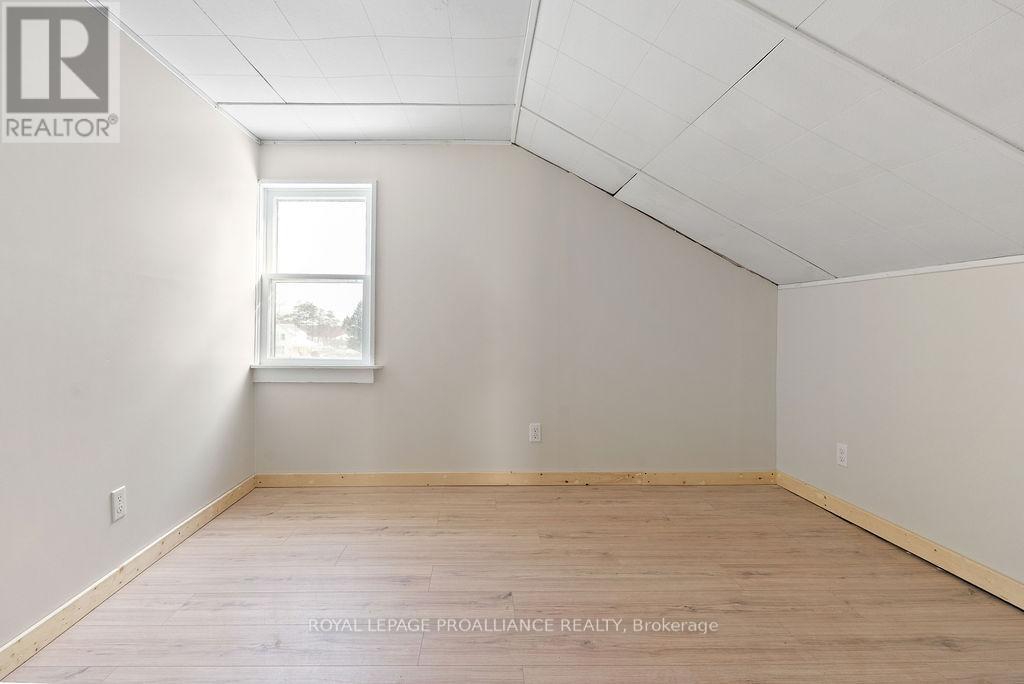 25 Thomas Street, Tweed, Ontario  K0K 3H0 - Photo 25 - X12801932