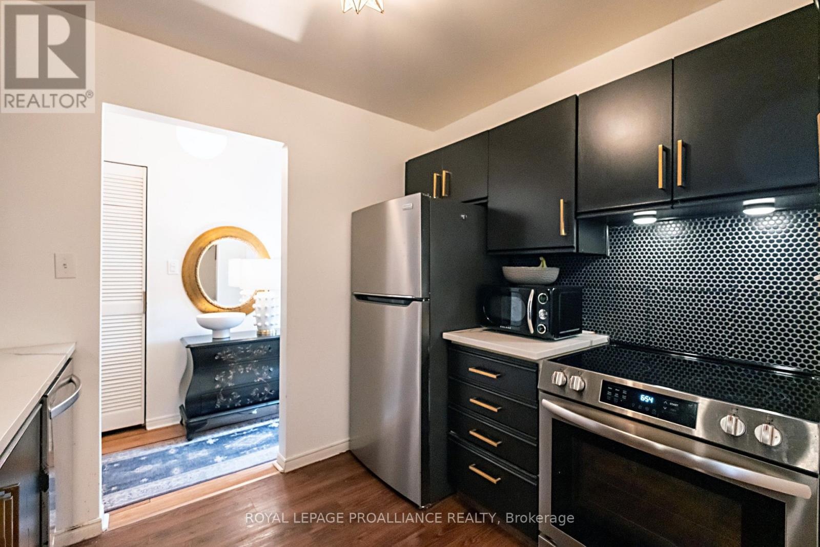 311a - 221 North Park Street, Belleville, Ontario K8P 5A6 - Photo 6 - X12804718