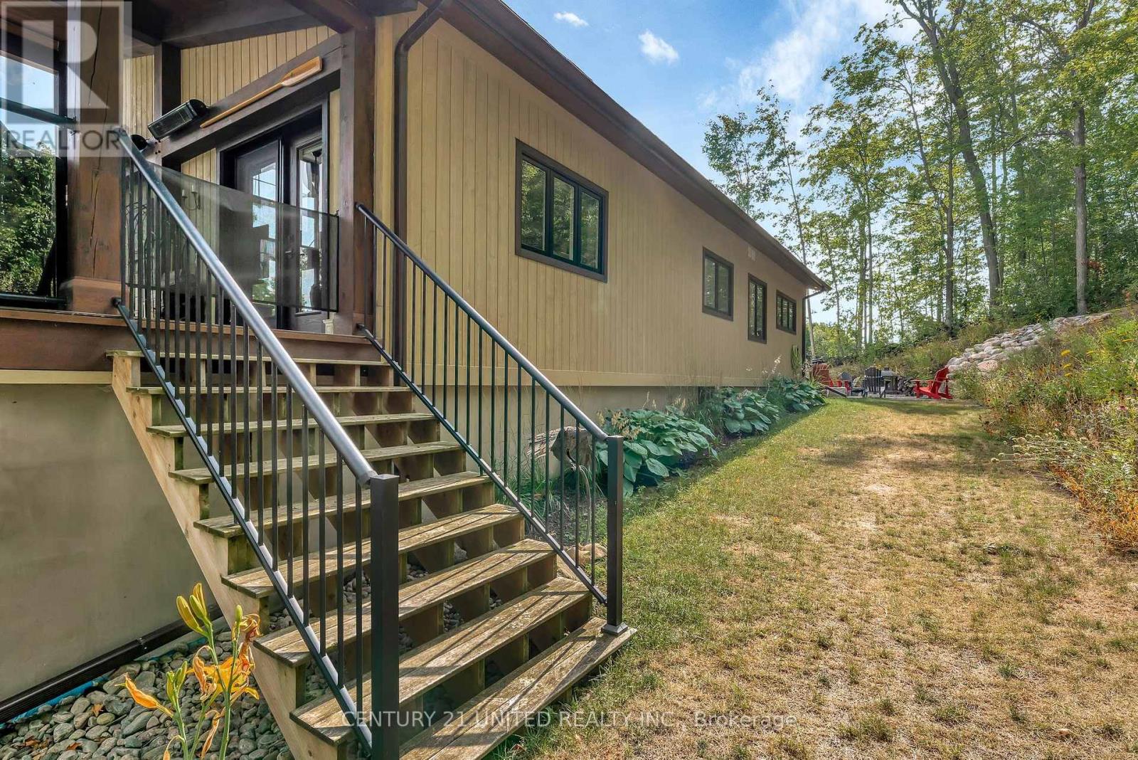 72 Darling Drive, Selwyn, Ontario  K0L 2W0 - Photo 42 - X12347817