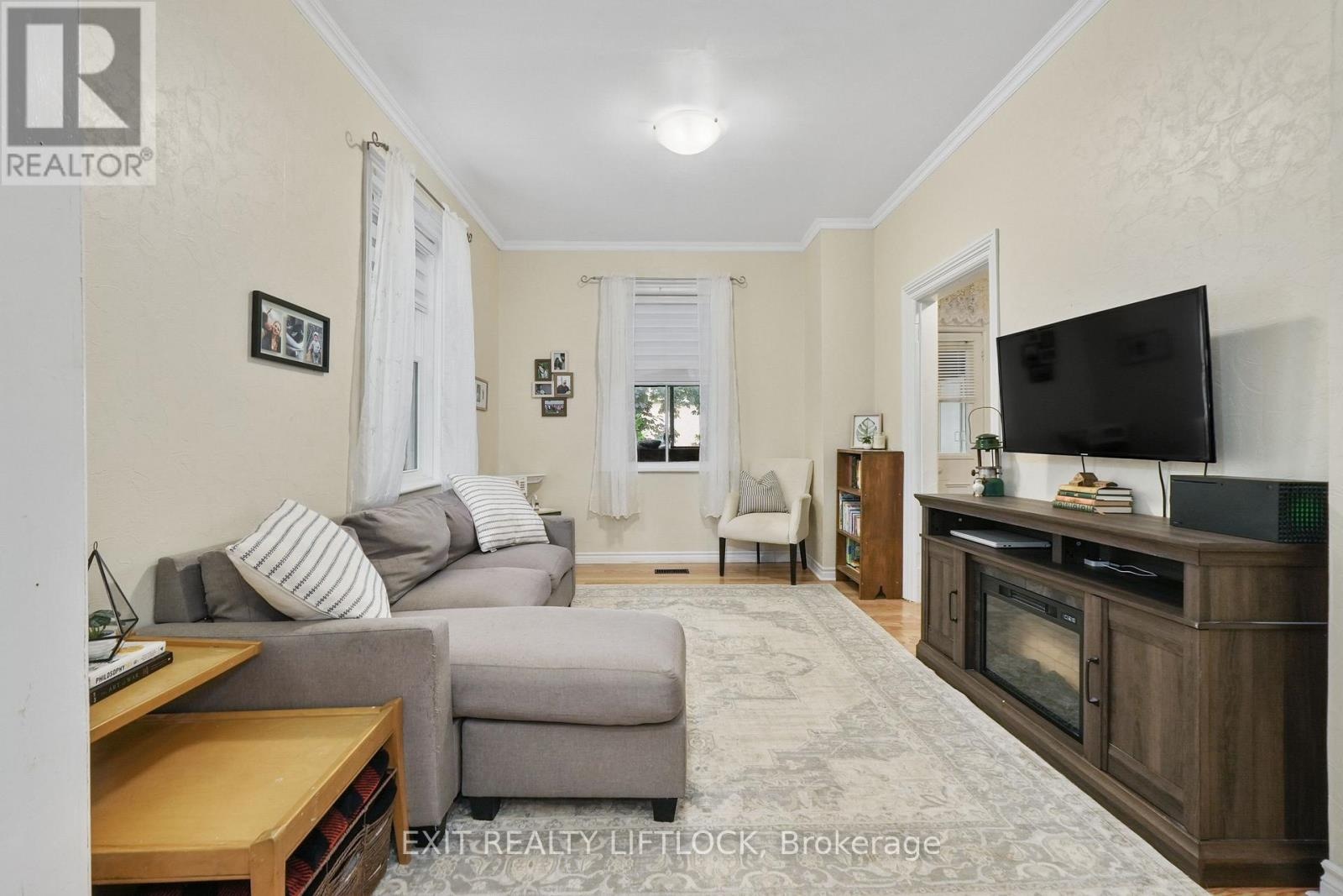 378 London Street, Peterborough, Ontario  K9H 2Z8 - Photo 9 - X12832426