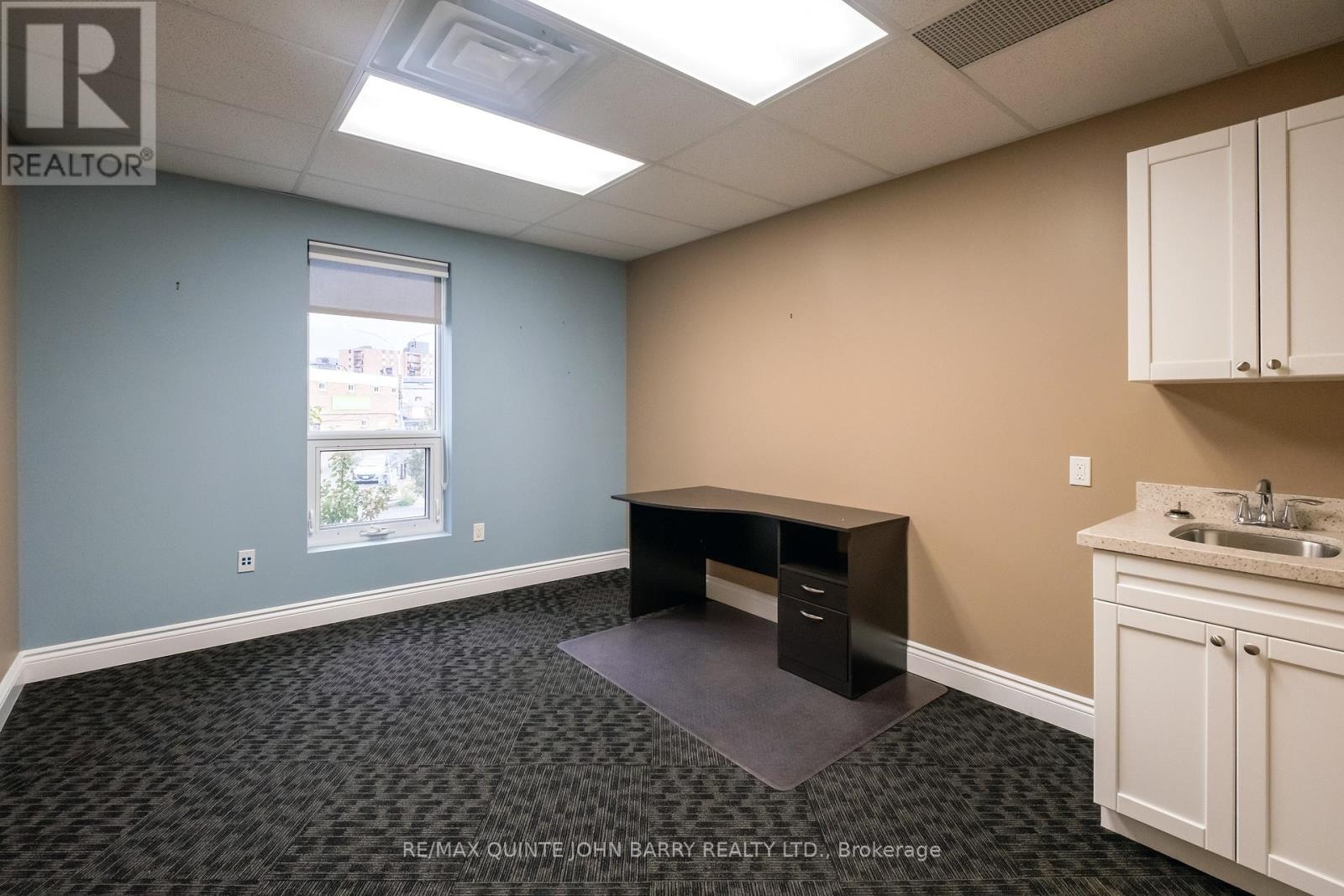 201 - 30 King Street, Quinte West, Ontario  K8V 6B1 - Photo 13 - X12839542