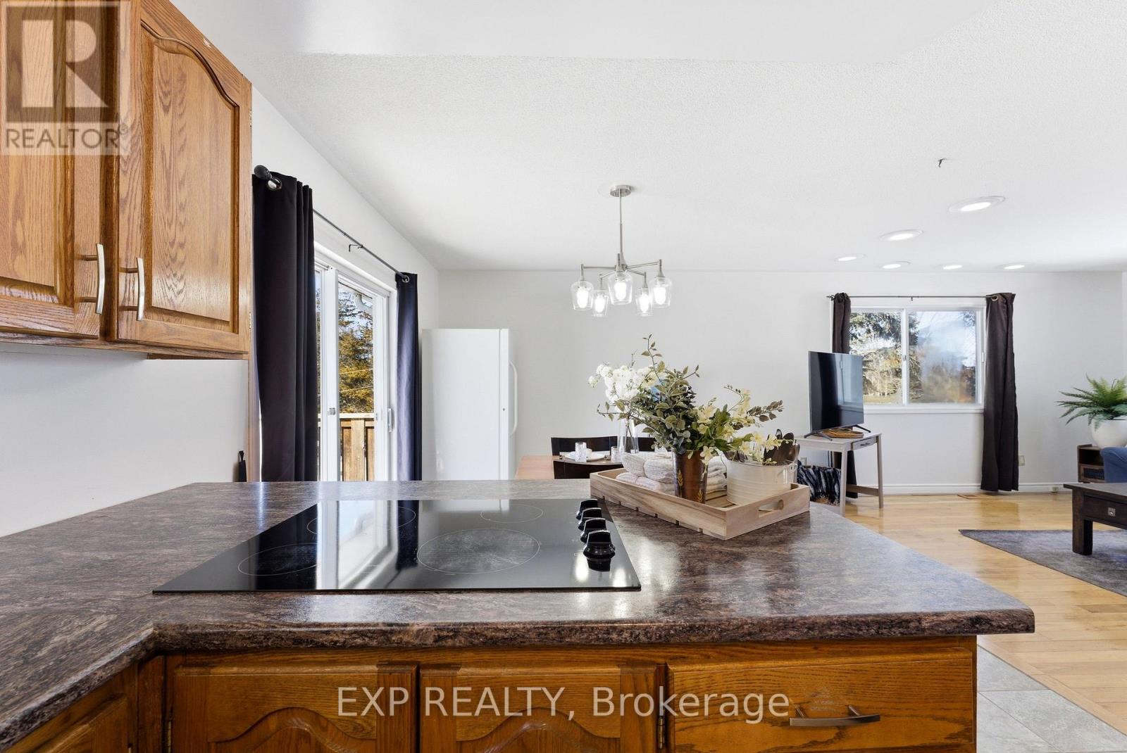 15 Mcintyre Road, Prince Edward County, Ontario  K0K 1A0 - Photo 9 - X12854492