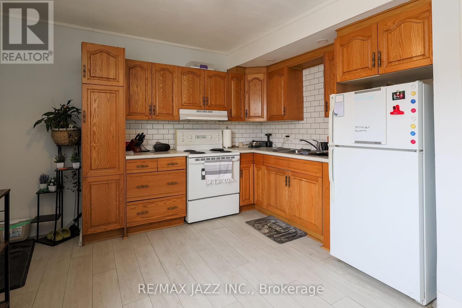 515 Park Street N, Peterborough, Ontario  K9H 4R5 - Photo 3 - X12860800