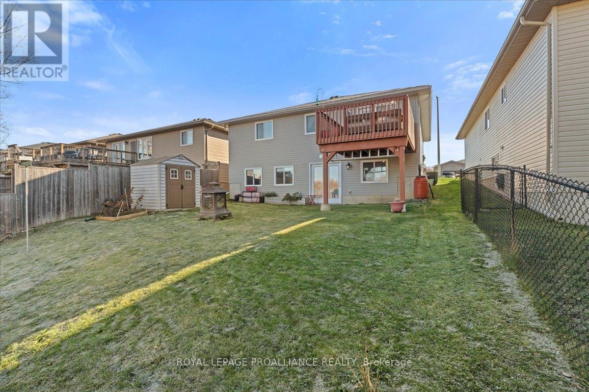 189 Nicholas Street, Quinte West, Ontario  K8V 6E8 - Photo 3 - X12772602