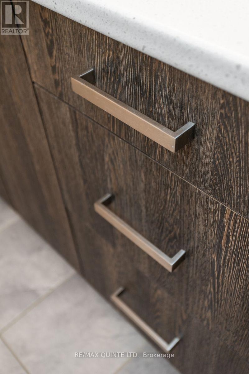 71 Aspen Drive, Quinte West, Ontario  K8V 0E2 - Photo 24 - X12886746