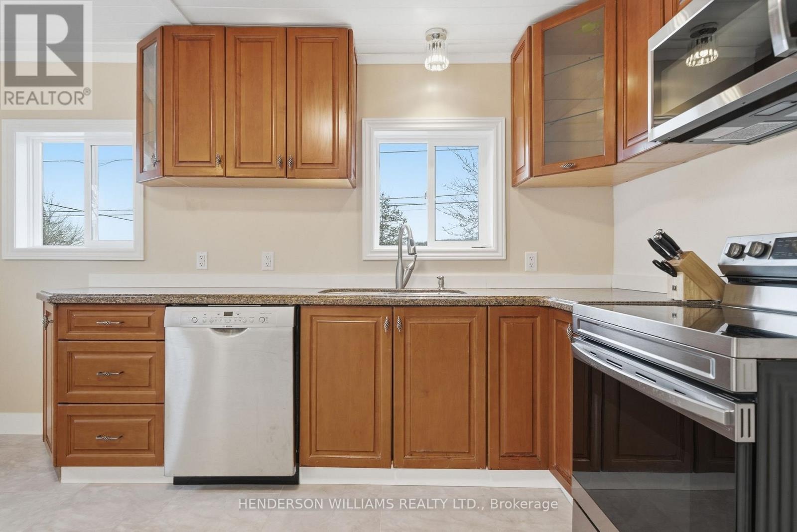 732 Glen Miller Road, Quinte West, Ontario K8V 5P8 - Photo 16 - X12893440