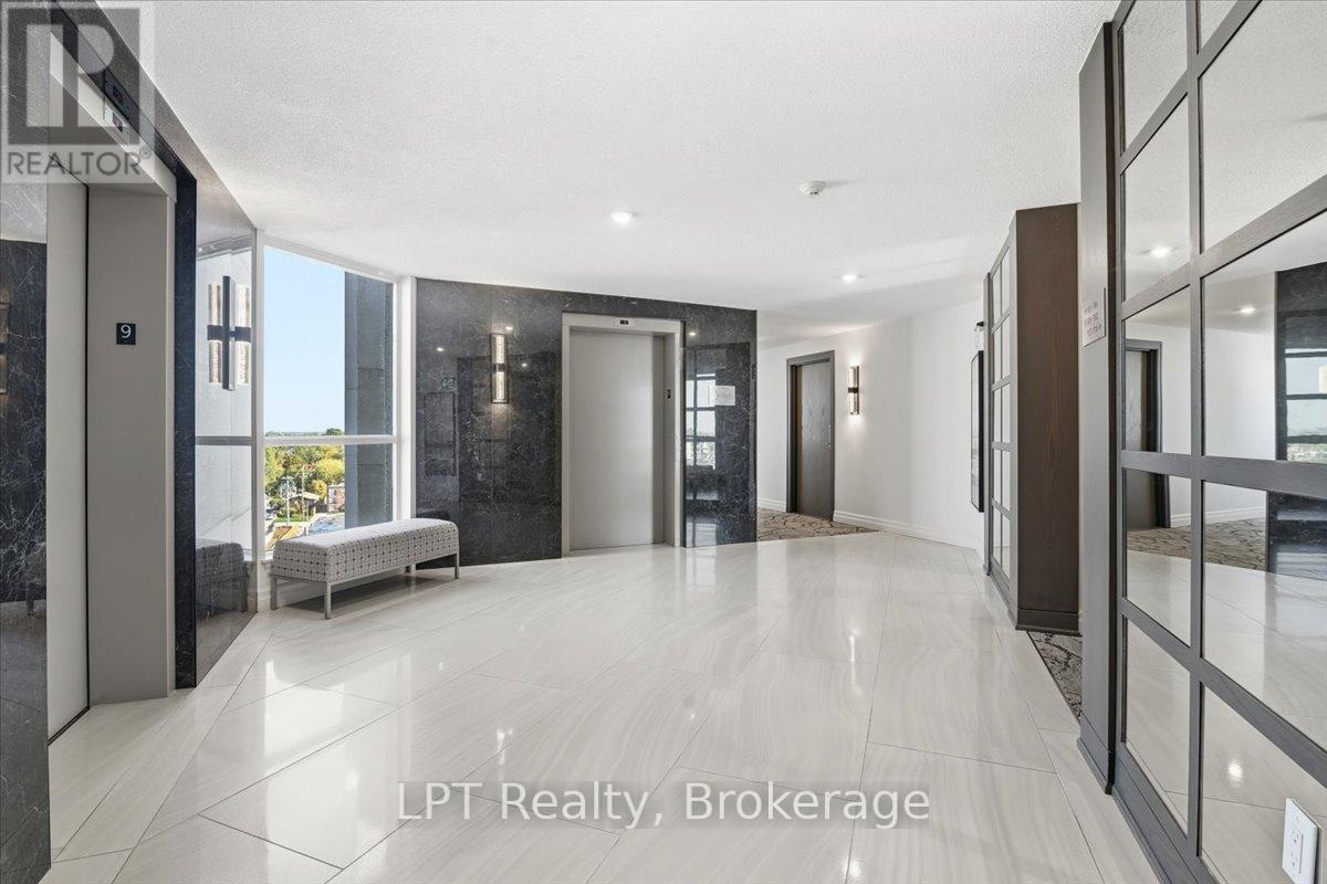 815 - 340 Watson Street W, Whitby, Ontario  L1N 9G1 - Photo 5 - E12901708