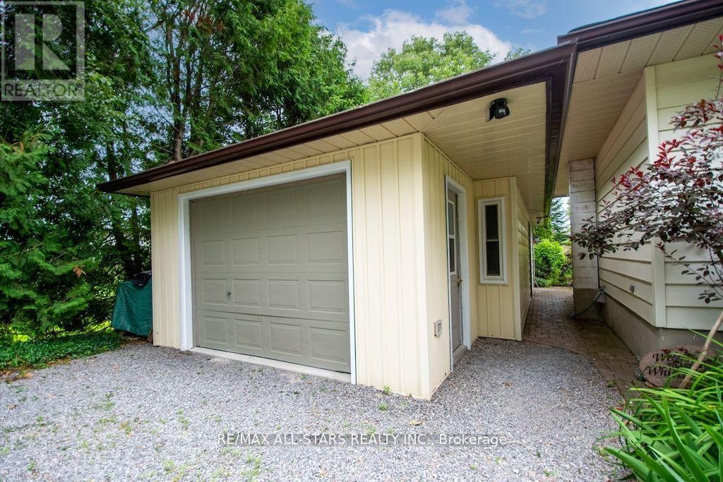 690 Post Road, Kawartha Lakes, Ontario  K0L 2X0 - Photo 3 - X12933976
