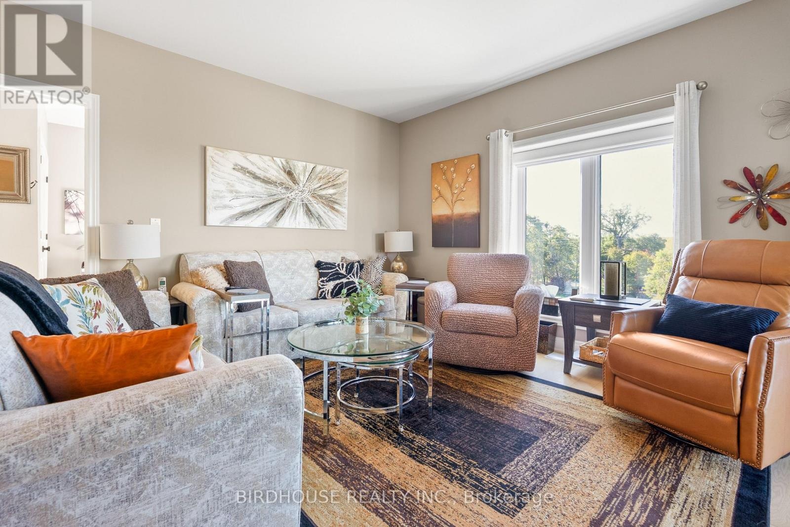 301 - 94 Francis Street W, Kawartha Lakes, Ontario  K0M 1N0 - Photo 13 - X12447664