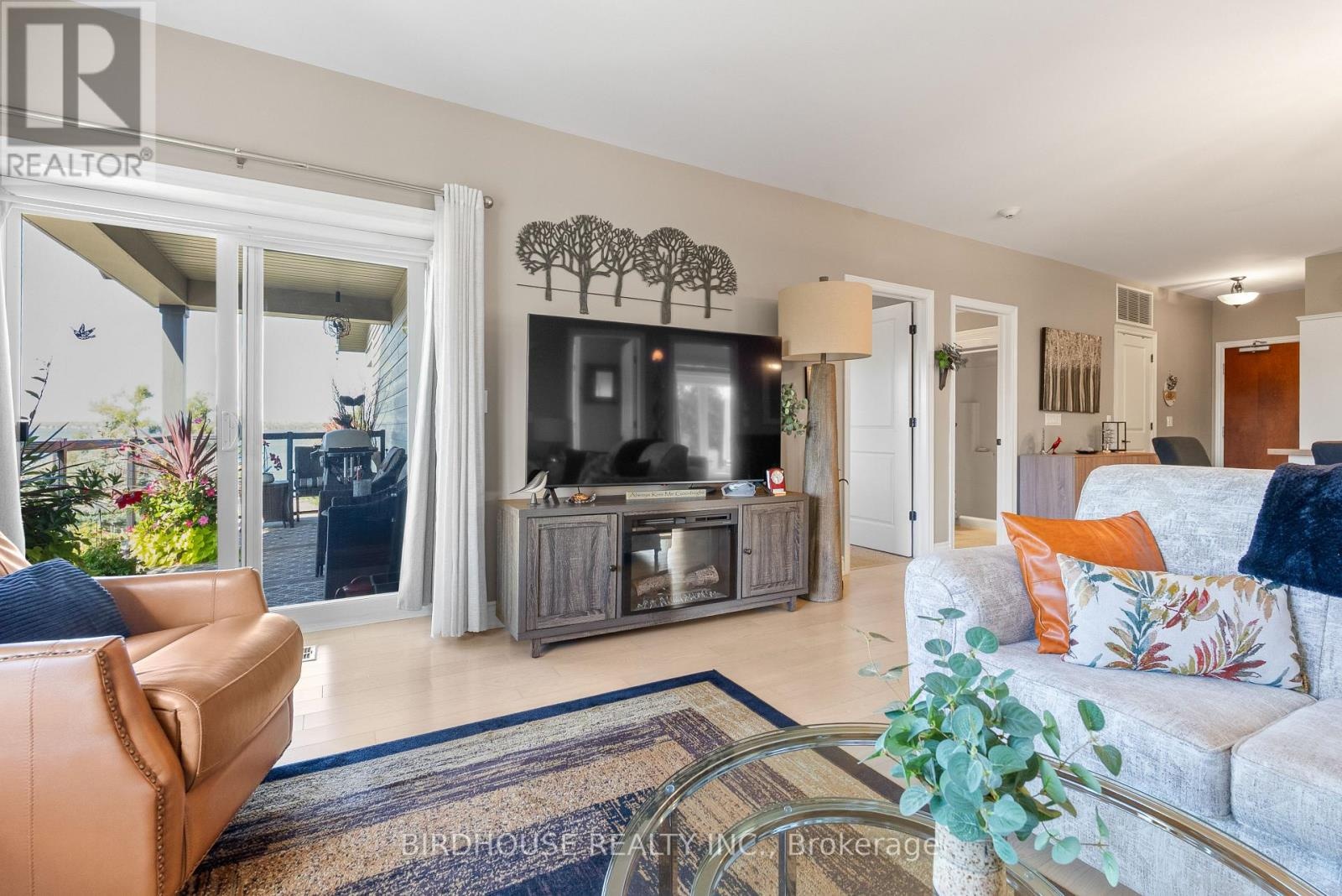 301 - 94 Francis Street W, Kawartha Lakes, Ontario  K0M 1N0 - Photo 15 - X12447664