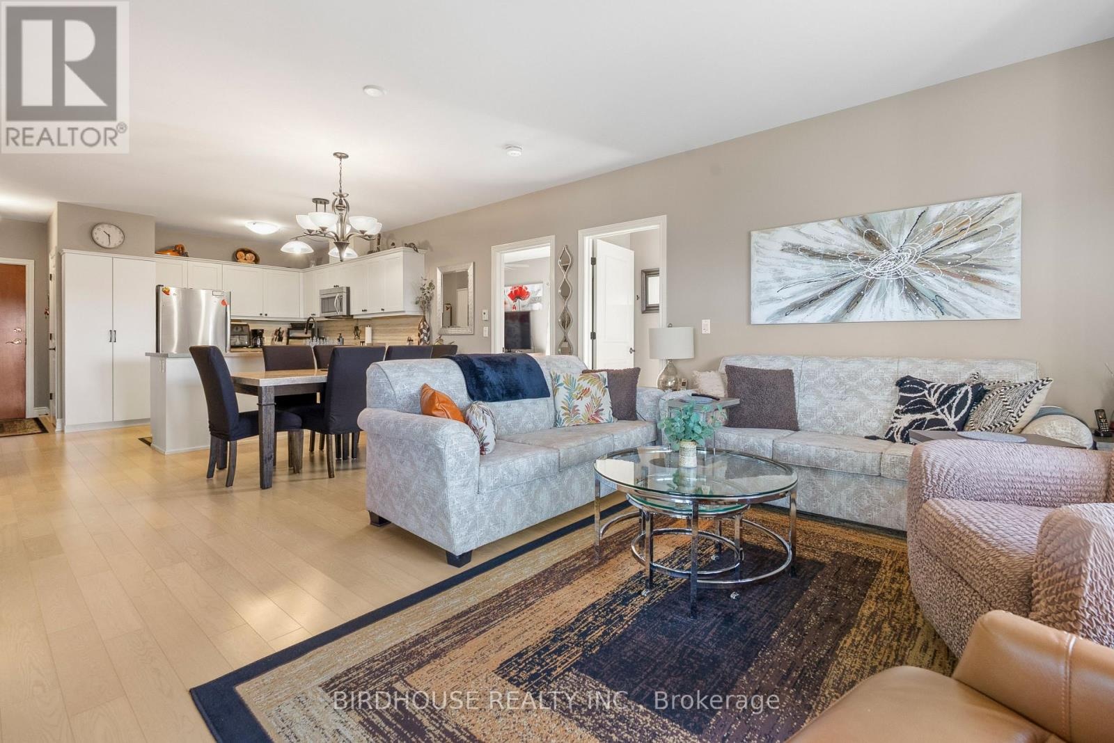 301 - 94 Francis Street W, Kawartha Lakes, Ontario  K0M 1N0 - Photo 18 - X12447664