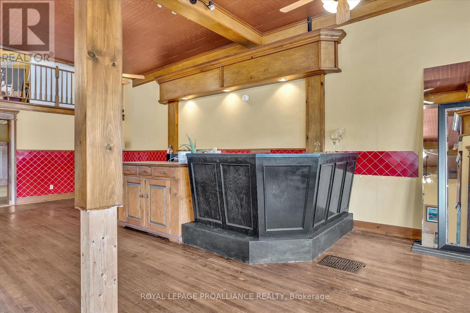 17581 Highway 60, Madawaska Valley, Ontario K0J 2N0 - Photo 4 - X12940996