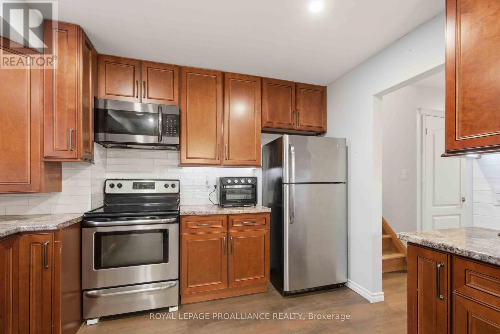 36 Shoniker Avenue, Quinte West, Ontario  K8V 2B5 - Photo 10 - X12951794