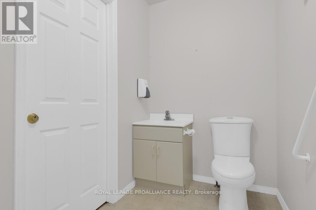 108 Russel Street, Centre Hastings, Ontario  K0K 2K0 - Photo 12 - X12952182