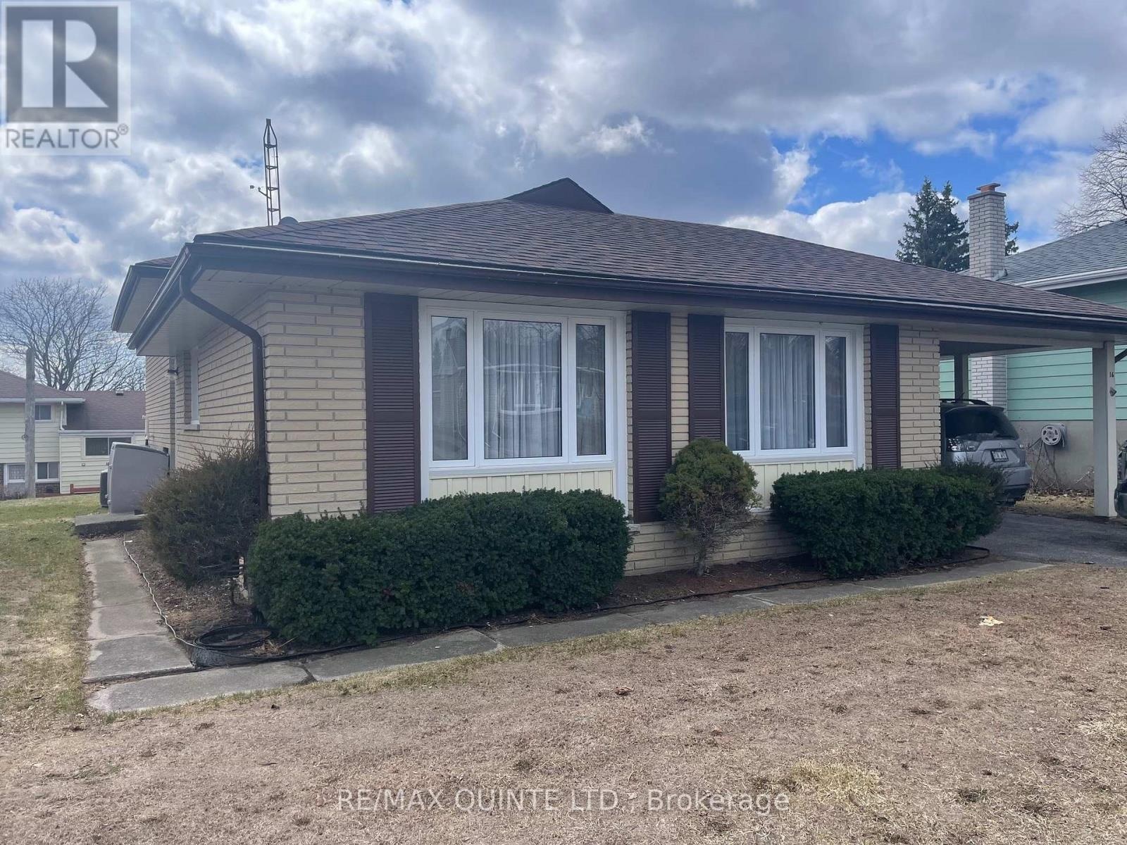 16 Belvedere Road, Quinte West, Ontario  K8V 4A7 - Photo 1 - X12960964