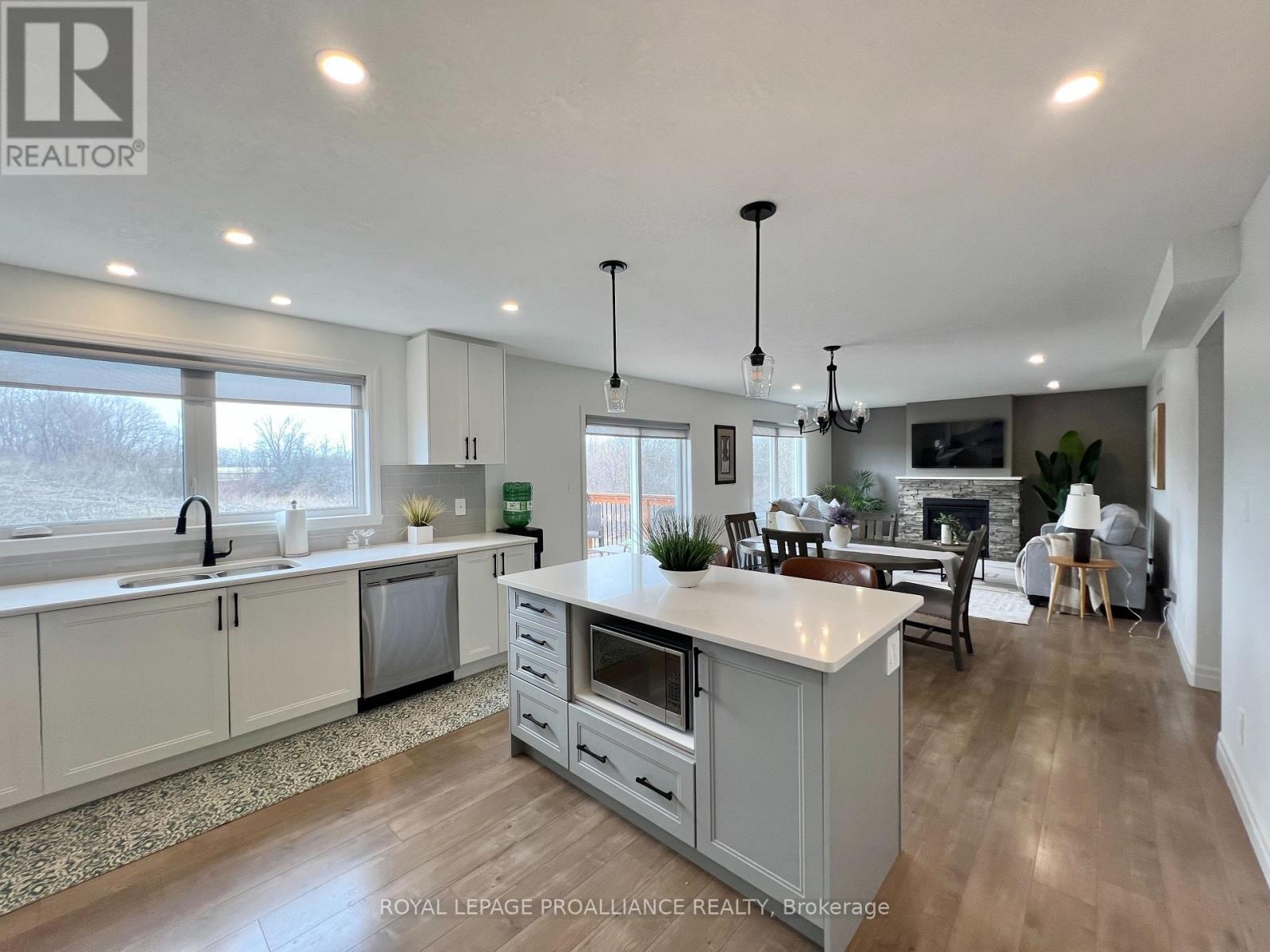 55 Lanark Drive, Belleville, Ontario  K8N 0G8 - Photo 14 - X12984584