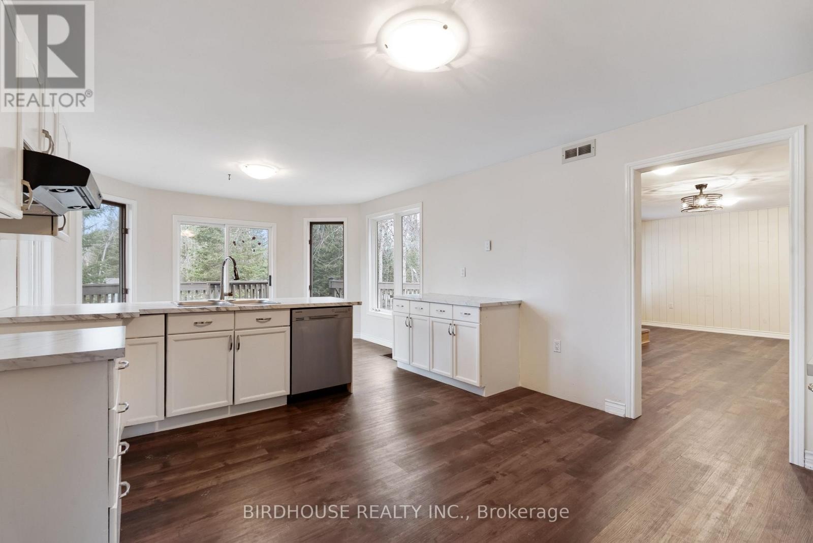 102 Edwina Drive, Trent Lakes, Ontario  K0M 1A0 - Photo 9 - X12986720