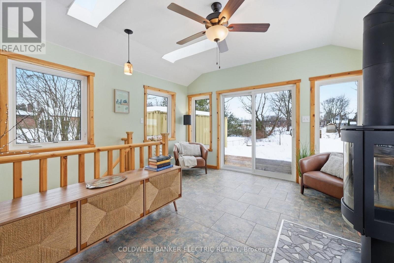 607 Armour Road, Peterborough, Ontario  K9H 1Z3 - Photo 25 - X12989038