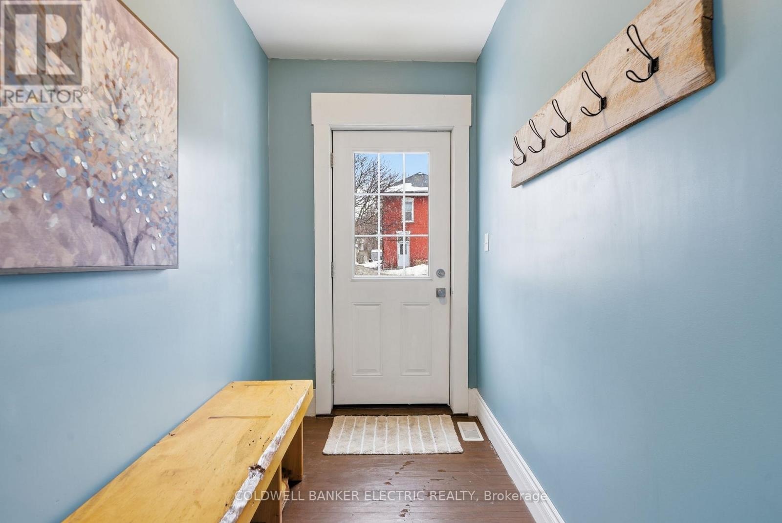 607 Armour Road, Peterborough, Ontario  K9H 1Z3 - Photo 4 - X12989038