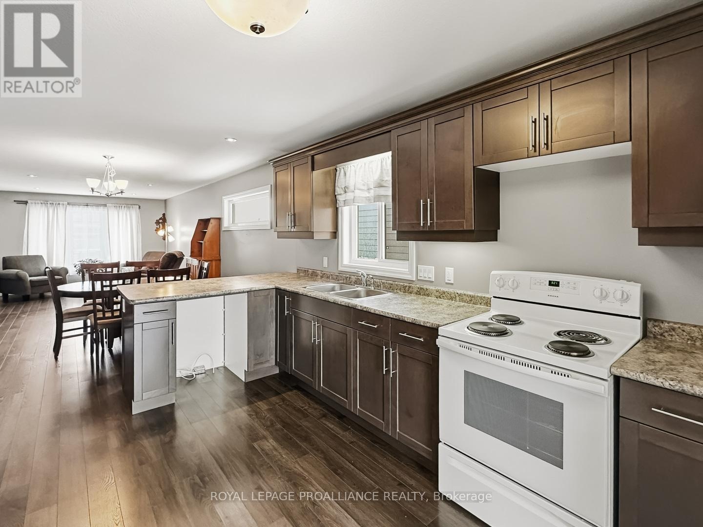 8 Tessa Boulevard, Belleville, Ontario  K8N 4Z5 - Photo 12 - X12978484