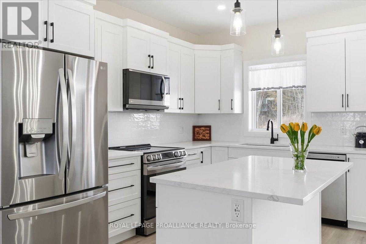 34 Rosewood Drive, Quinte West, Ontario  K0K 2C0 - Photo 11 - X12991826