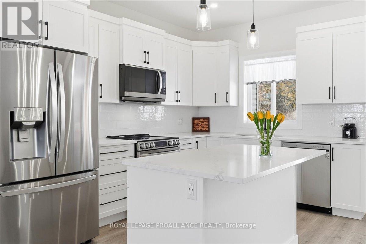 34 Rosewood Drive, Quinte West, Ontario  K0K 2C0 - Photo 12 - X12991826