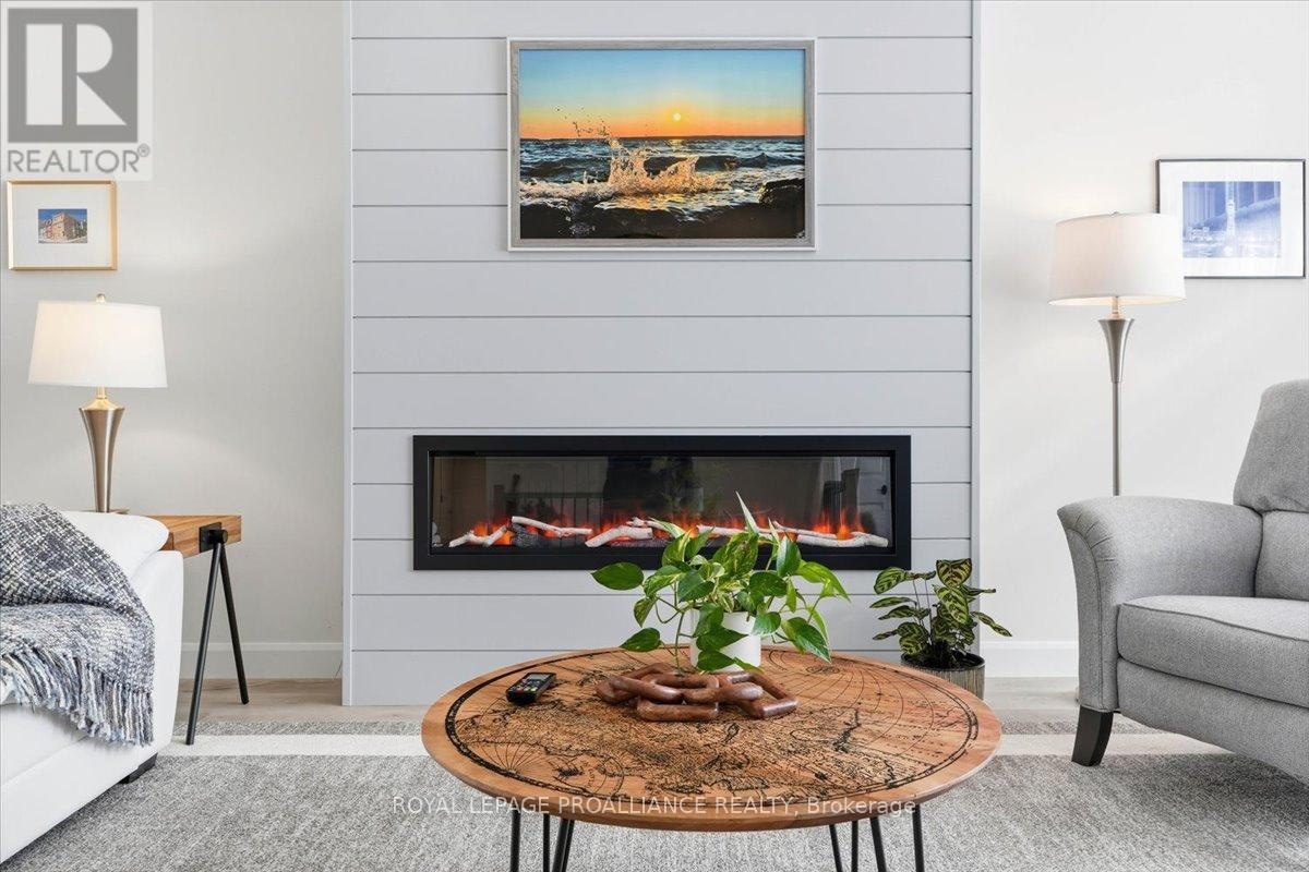 34 Rosewood Drive, Quinte West, Ontario  K0K 2C0 - Photo 8 - X12991826