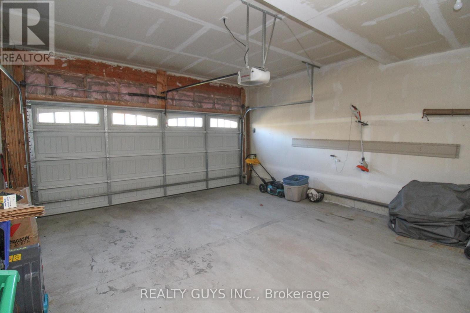 570 Grange Way, Peterborough, Ontario K9H 0G5 - Photo 10 - X12992044