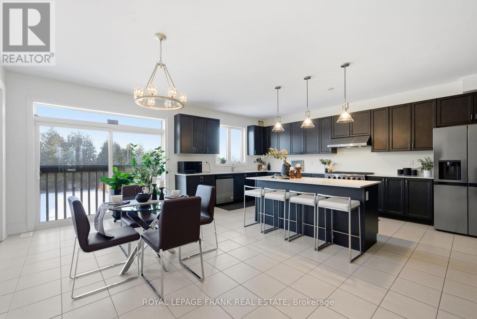 60 Hennessey Crescent, Kawartha Lakes, Ontario K9V 0P3 - Photo 15 - X12807752