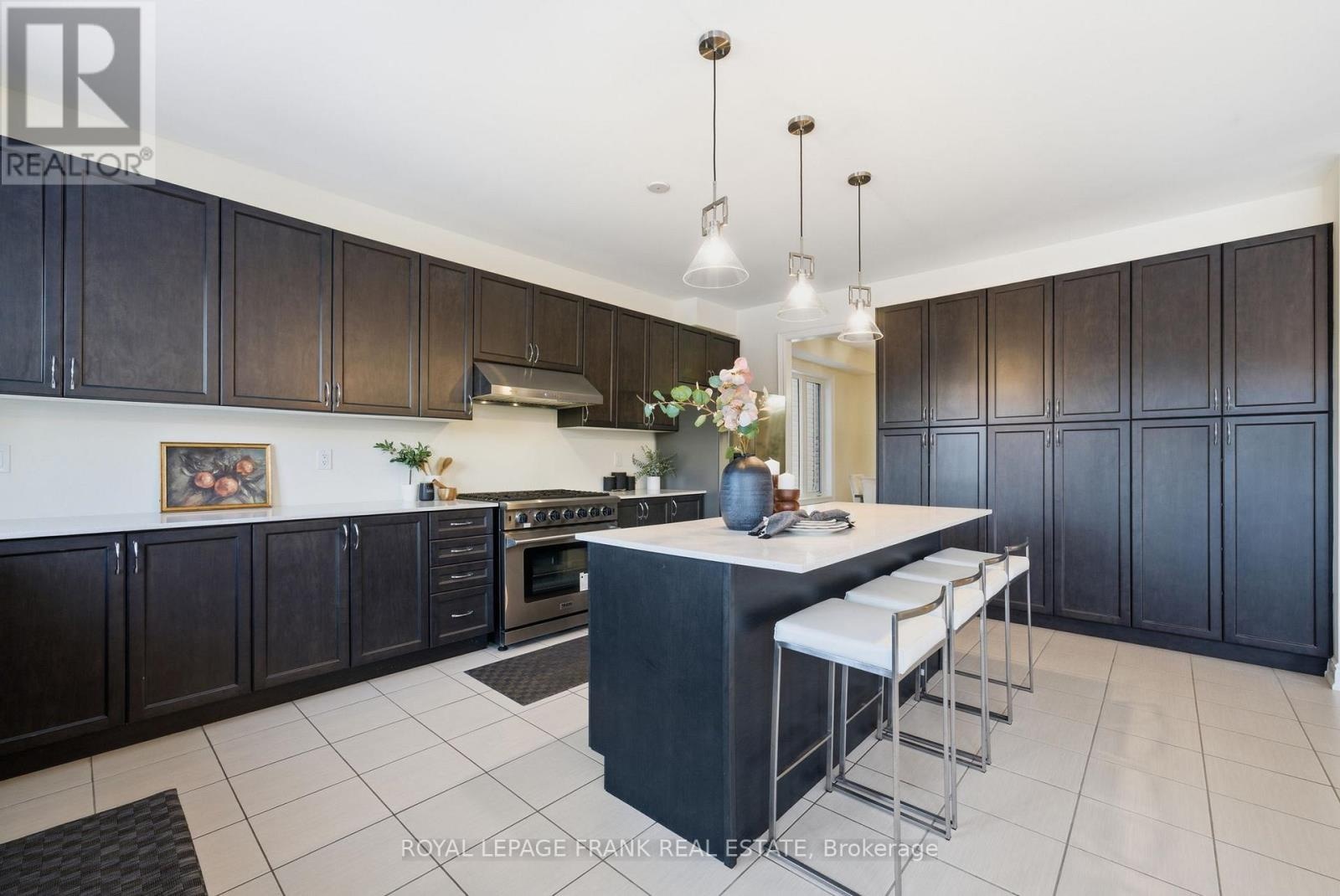 60 Hennessey Crescent, Kawartha Lakes, Ontario K9V 0P3 - Photo 17 - X12807752