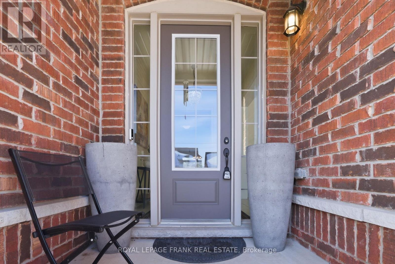 60 Hennessey Crescent, Kawartha Lakes, Ontario K9V 0P3 - Photo 6 - X12807752