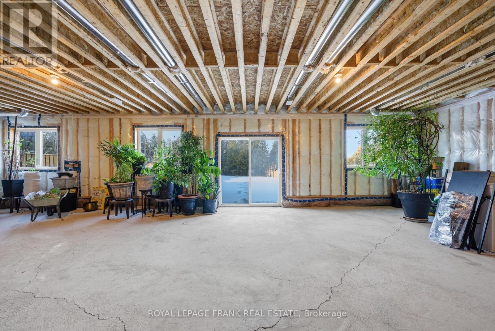 60 Hennessey Crescent, Kawartha Lakes, Ontario K9V 0P3 - Photo 42 - X12807752